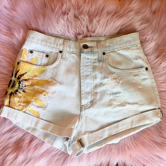 Carmar Sunflower Shorts - Picture 2 of 6